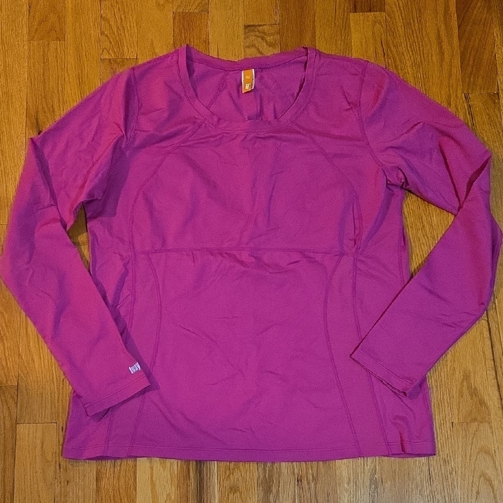LUCY Vintage Fuchsia Long Sleeve w/Thumbholes Top